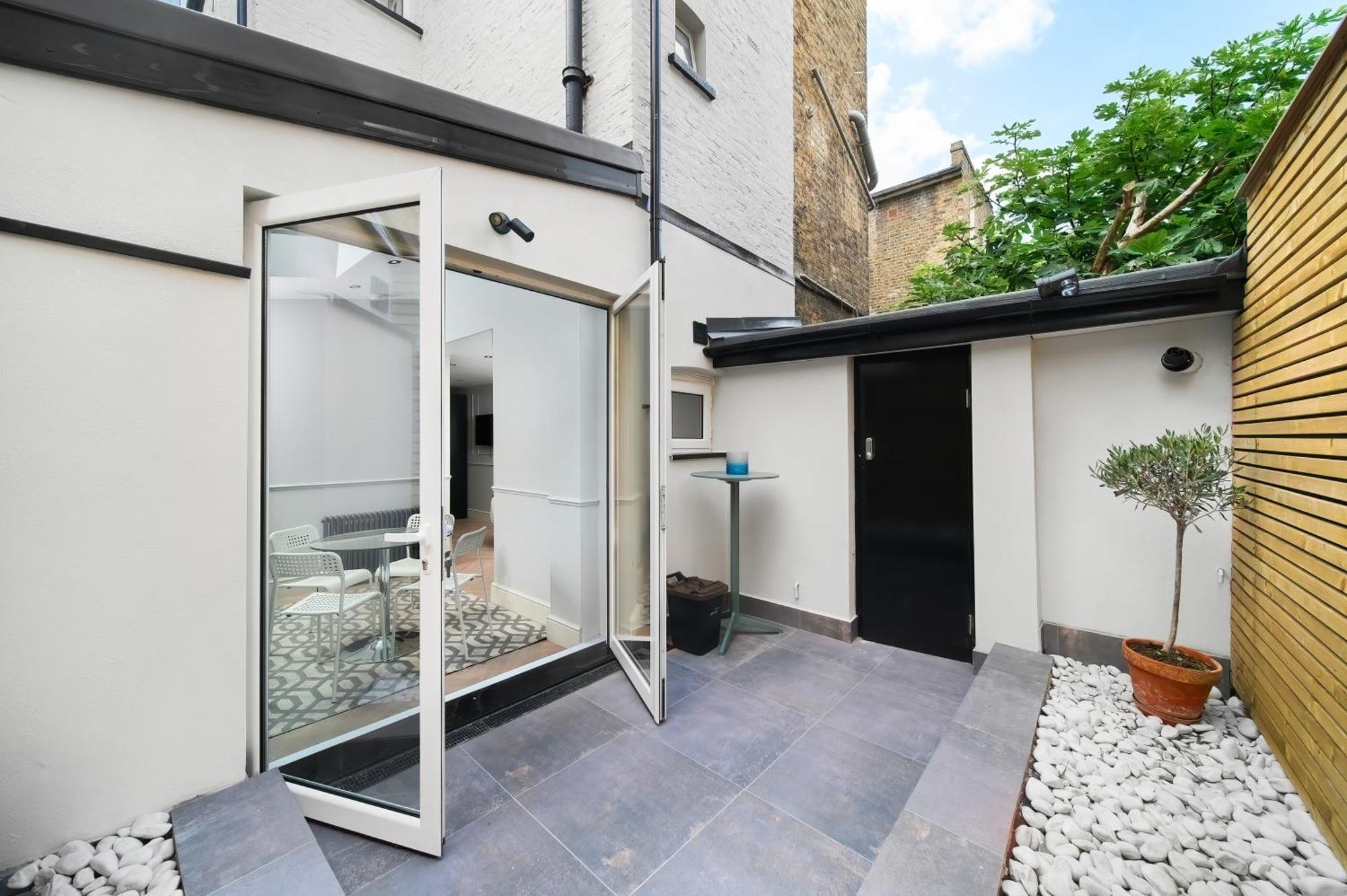 Nine Elms Modern Studio Apartments ลอนดอน ภายนอก รูปภาพ