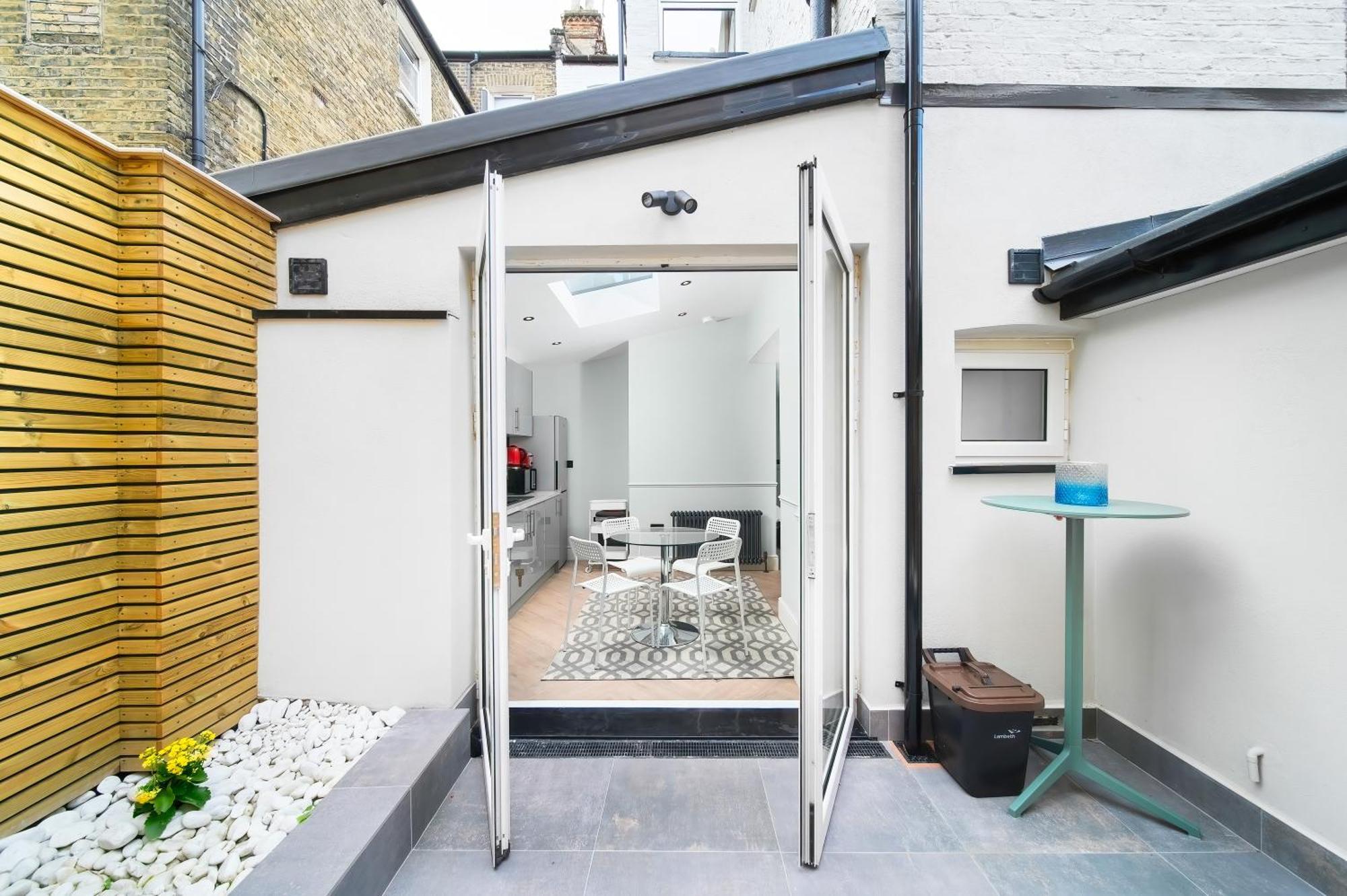 Nine Elms Modern Studio Apartments ลอนดอน ภายนอก รูปภาพ